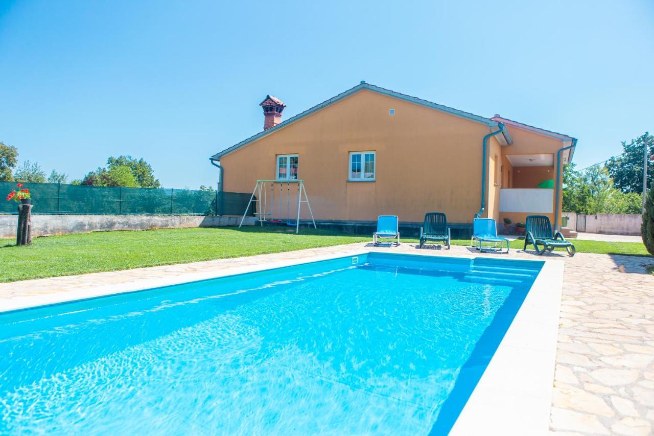 Holiday Home Labud Žminj Exterior foto