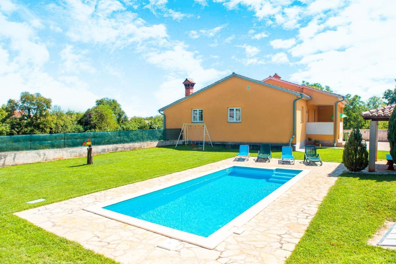 Holiday Home Labud Žminj Exterior foto