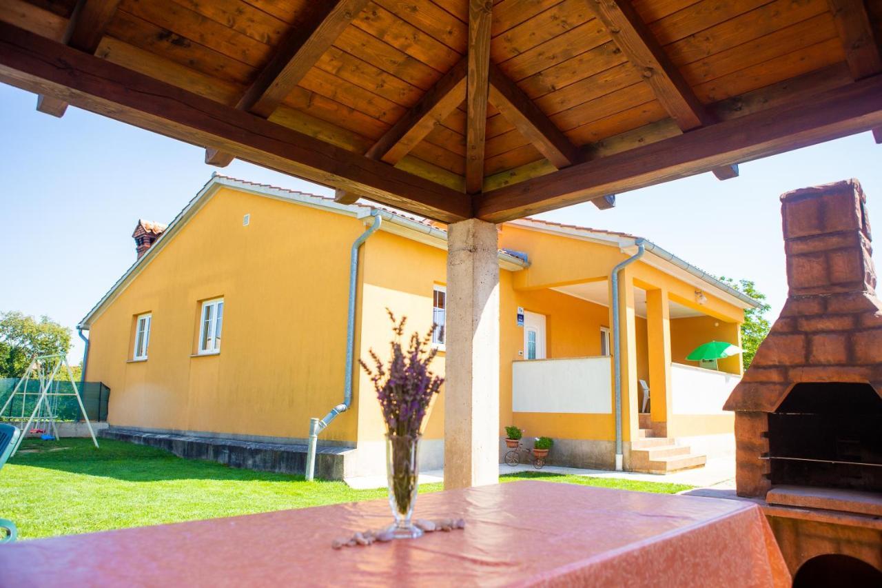 Holiday Home Labud Žminj Exterior foto